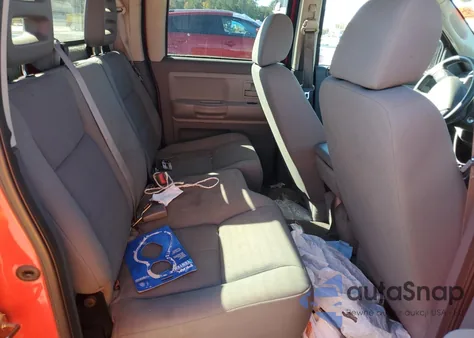 2006 Dodge Dakota Quad Slt from USA, damaged, VIN 1D7HE48N66S588307